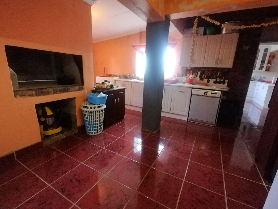 6 Bedroom Property for Sale in Kruisfontein Eastern Cape